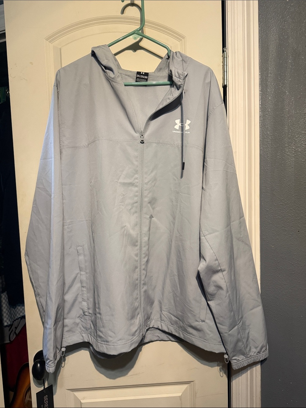 Under Armour Light Gray Hooded Windbreaker Jacket - Full Zip